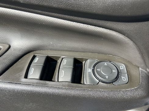 Used 2023 Chevrolet Equinox LT image 26