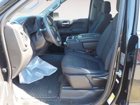 Used 2019 Chevrolet Silverado 1500 Custom Trail Boss w/ Custom Convenience Package AWD/4WD image 9