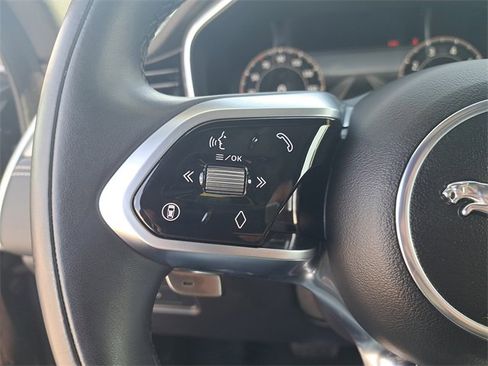 Used 2025 Jaguar F-PACE R-Dynamic S image 20