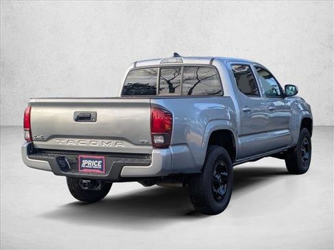 Used 2022 Toyota Tacoma SR image 5
