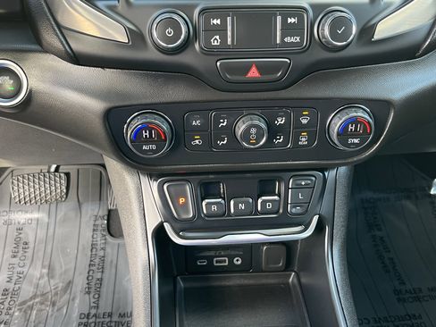 Used 2020 GMC Terrain Denali w/ Denali Premium Package image 22