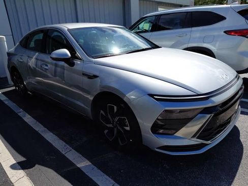 Used 2024 Hyundai Sonata SEL FWD image 2