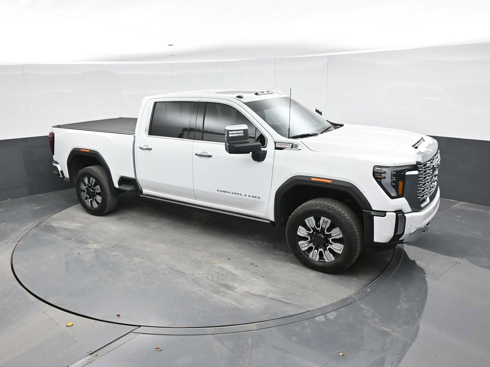 Used 2024 GMC Sierra 2500 Denali w/ Denali Reserve Package AWD/4WD image 17