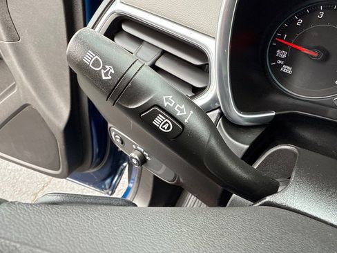 Used 2021 Chevrolet Equinox LT image 30