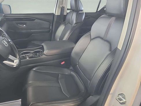 Used 2024 Honda Pilot Touring image 15