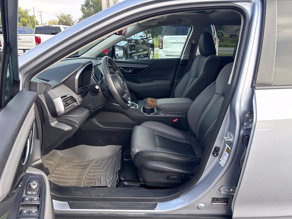 Used 2024 Subaru Outback Onyx Edition AWD/4WD image 11