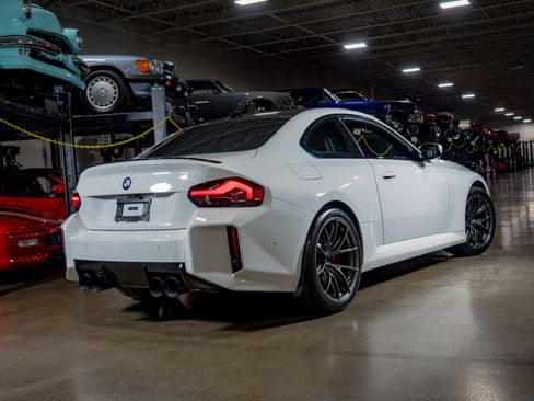 Used 2024 BMW M2 w/ Lighting Package image 17