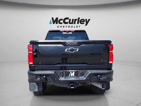 Used 2025 Chevrolet Silverado 2500 ZR2 w/ ZR2 Bison Edition AWD/4WD image 5