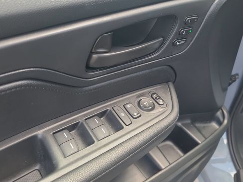 Certified 2023 Honda Odyssey Sport image 30