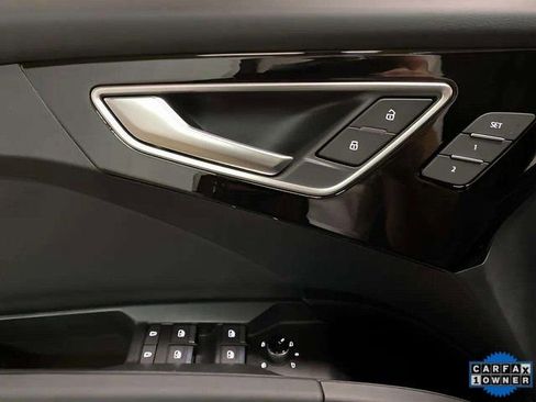 Used 2024 Audi Q4 e-tron Premium Plus image 30