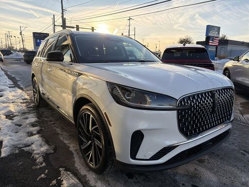 New 2026 Lincoln Aviator Reserve image 4