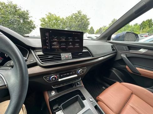 Used 2024 Audi Q5 2.0T Premium Plus AWD/4WD image 11