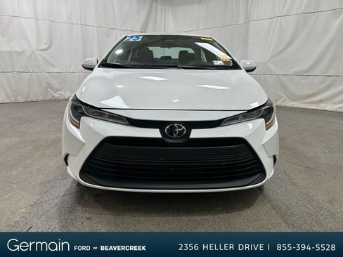 Used 2025 Toyota Corolla LE image 8