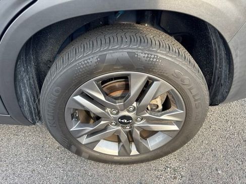 Used 2023 Kia Seltos LX AWD/4WD image 7