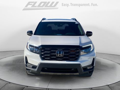 Certified 2023 Honda Passport TrailSport image 2