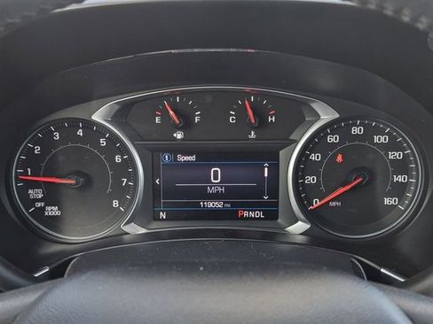 Used 2022 Chevrolet Equinox LT w/ Driver Convenience Package image 16