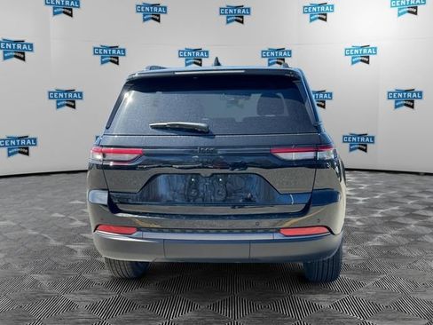 New 2026 Jeep Grand Cherokee Altitude AWD/4WD image 4