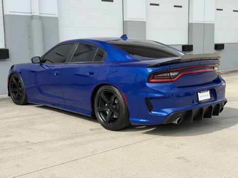 Used 2019 Dodge Charger Scat Pack RWD image 4