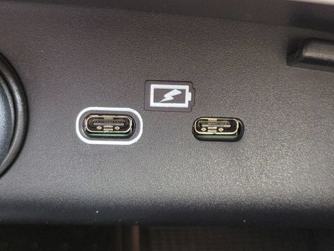 New 2026 Volvo XC40 B5 Ultra AWD/4WD image 18