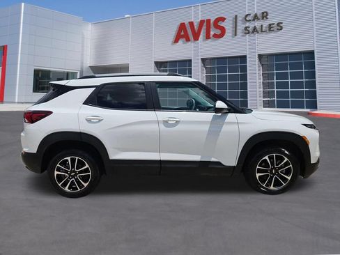 Used 2025 Chevrolet TrailBlazer LT AWD/4WD image 7