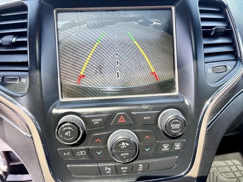 Used 2014 Jeep Grand Cherokee Limited w/ Trailer Tow Group IV image 16