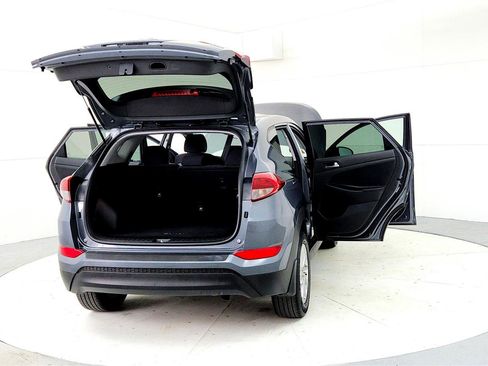 Used 2018 Hyundai Tucson SE AWD/4WD image 11