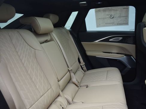 New 2026 Cadillac Lyriq Signature Sport w/ Nappa Leather Package AWD/4WD image 34