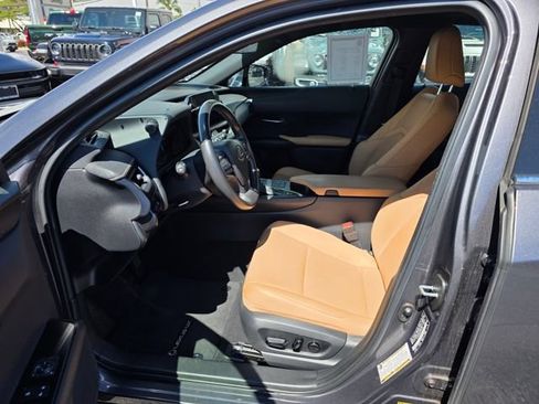 Used 2024 Lexus UX 250h FWD w/ Premium Package image 9