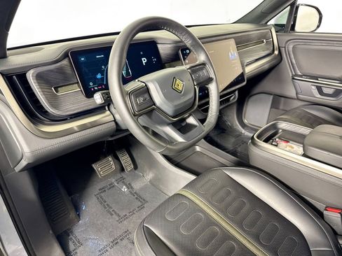 Used 2025 Rivian R1S Adventure image 10