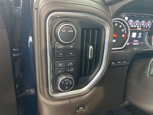 Used 2021 Chevrolet Silverado 1500 LTZ w/ LTZ Premium Package image 17