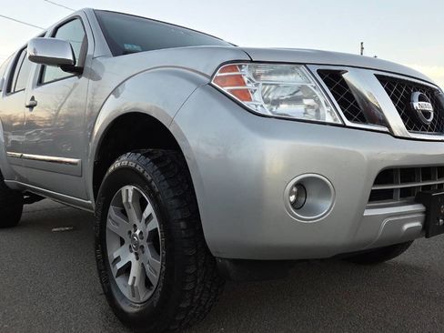 Used 2012 Nissan Pathfinder Silver image 18