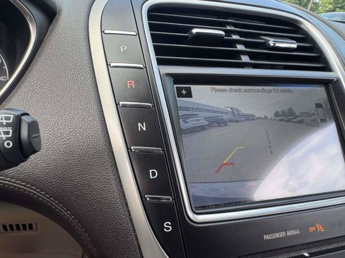 Used 2017 Lincoln MKX Select w/ Select Plus Package FWD image 41