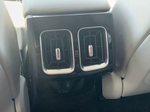Certified 2025 Kia Sorento SX FWD image 36