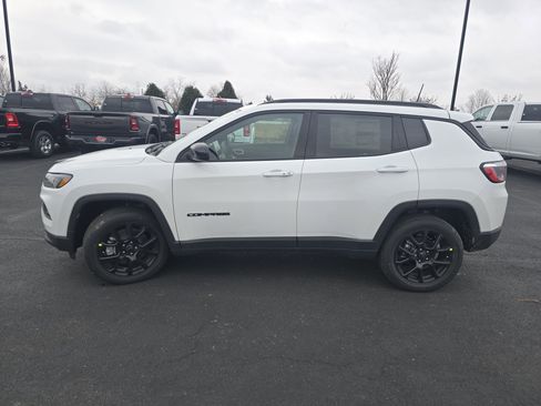 New 2026 Jeep Compass Latitude AWD/4WD image 13
