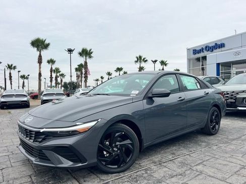 New 2026 Hyundai Elantra Sport FWD image 3