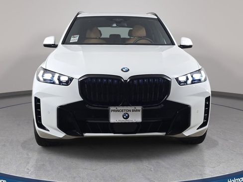 Certified 2024 BMW X5 xDrive40i w/ M Sport Package AWD/4WD image 3
