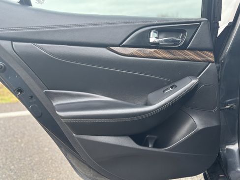 Used 2017 Nissan Maxima Platinum image 13