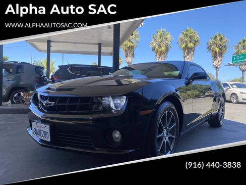 Used 2010 Chevrolet Camaro LS RWD image 1