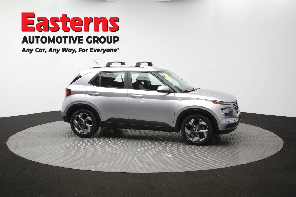 Used 2023 Hyundai Venue SEL FWD image 51