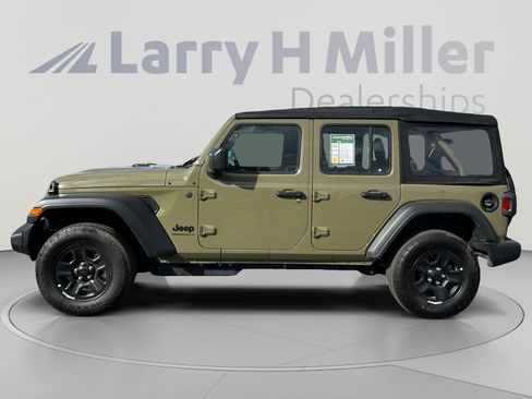 Used 2026 Jeep Wrangler Unlimited Sport AWD/4WD image 2