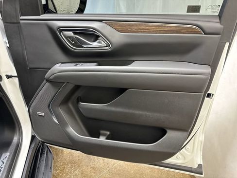 Certified 2024 Chevrolet Tahoe High Country w/ Advanced Technology Package AWD/4WD image 33