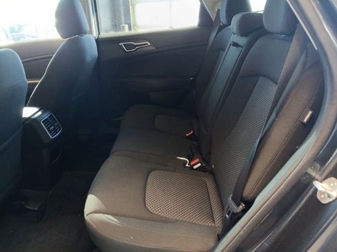 Used 2024 Kia Sportage LX image 18