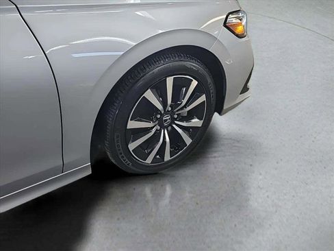 Used 2023 Honda Civic EX image 29