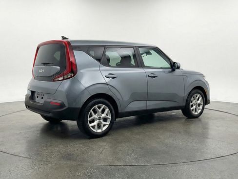 Used 2025 Kia Soul LX w/ LX Technology Package image 9