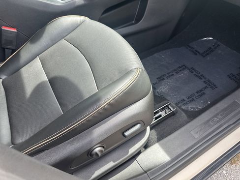 Used 2023 GMC Terrain AT4 w/ Infotainment Package II image 27