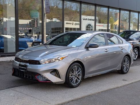 Certified 2023 Kia Forte GT-Line image 2