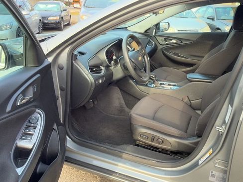 Used 2023 Chevrolet Malibu LT image 23