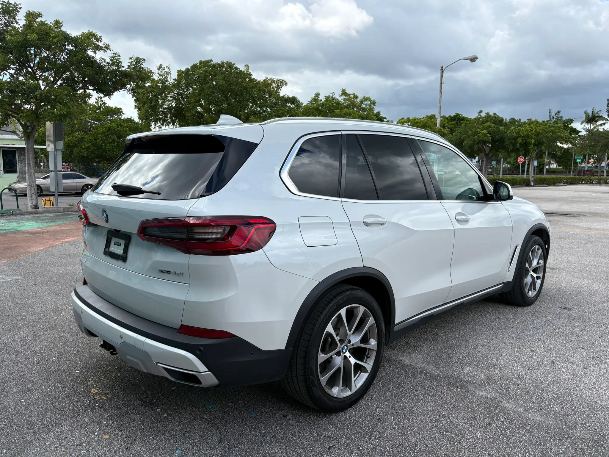 Used 2019 BMW X5 xDrive40i w/ Premium Package AWD/4WD image 7