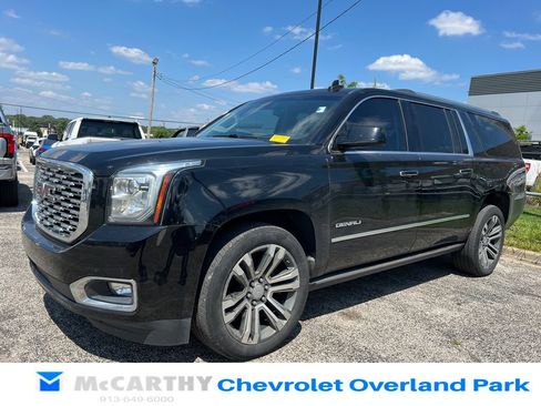 Used 2018 GMC Yukon XL Denali w/ Denali Ultimate Package AWD/4WD image 7