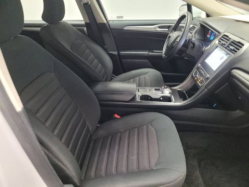 Used 2018 Ford Fusion SE w/ Fusion SE Technology Package FWD image 21